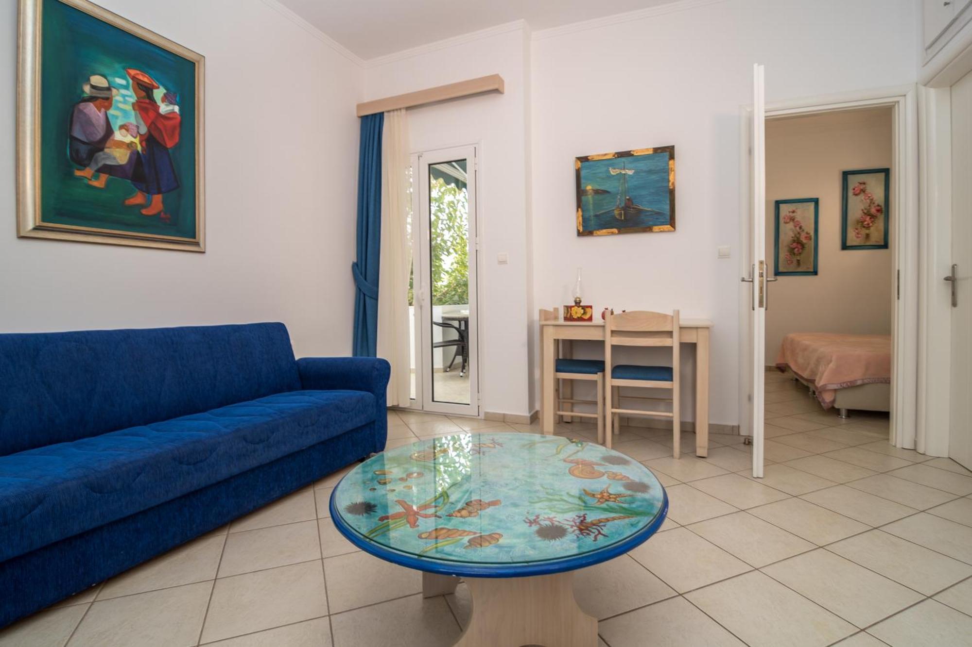 Manto Studios Palaiochora Room photo