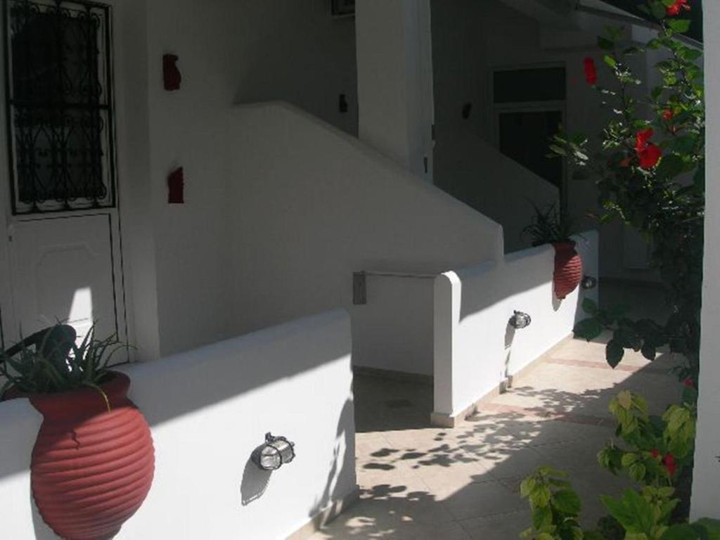 Manto Studios Palaiochora Exterior photo
