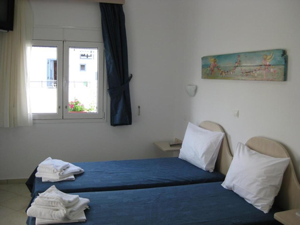 Manto Studios Palaiochora Room photo